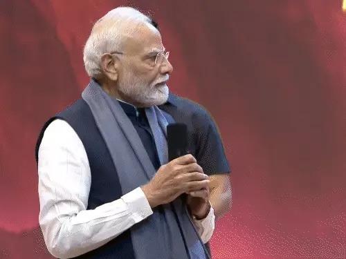 पीएम मोदी बोले- समाज को बांटने वाली ताकतों के खिलाफ एकजुट हों, 2047 तक विकसित भारत बनाने का लिया संकल्प