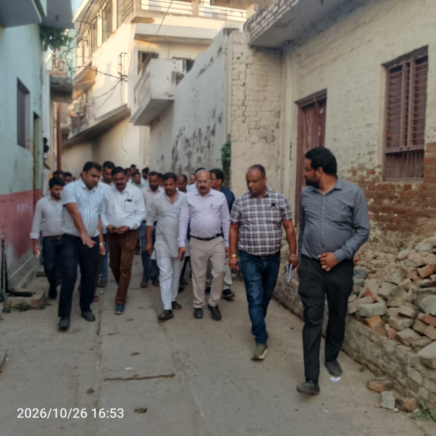 कंपिल नगर पंचायत में विकास कार्यों की जांच - लखनऊ से पहुंची उच्चस्तरीय टीम ने खंगाले अभिलेख