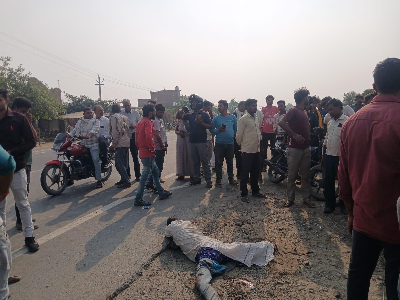 डंपर की टक्कर से मजदूर की मौत, पांच बेटियों और बेटे के सिर से उठा पिता का साया