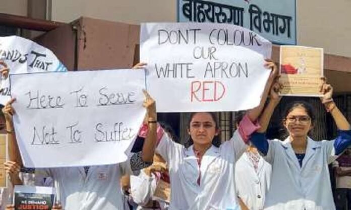 AIIMS and RML doctors ended their strike AIIMS and RML doctors ended their strike