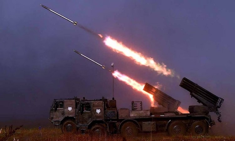 Russian city of Belgorod attacked with rockets