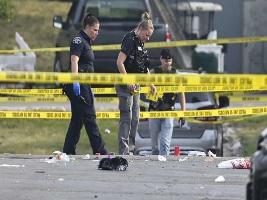 Shooting outside Kentucky court