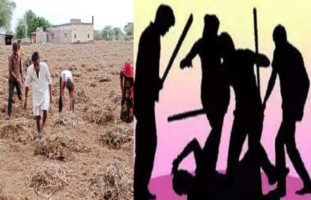 लाठी-डंडों से पीटा