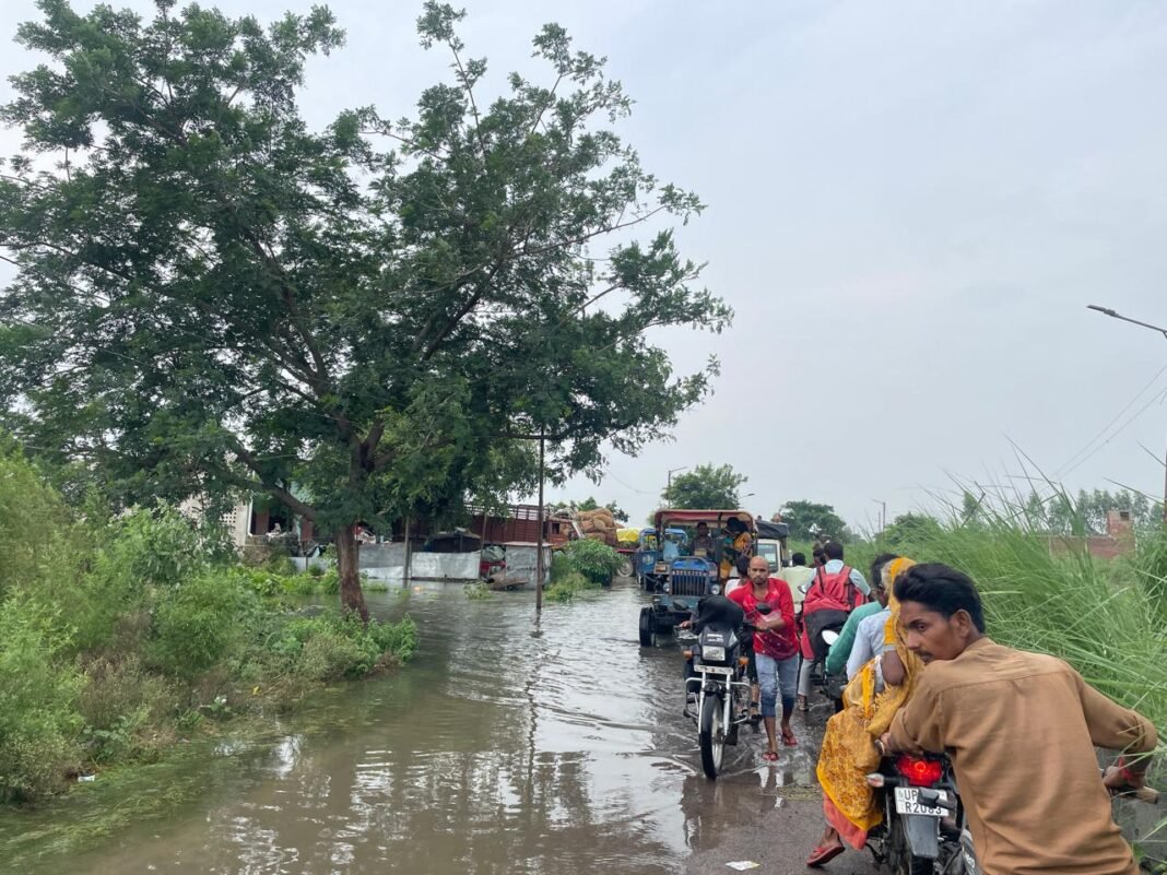 Kampil-Rudayan road