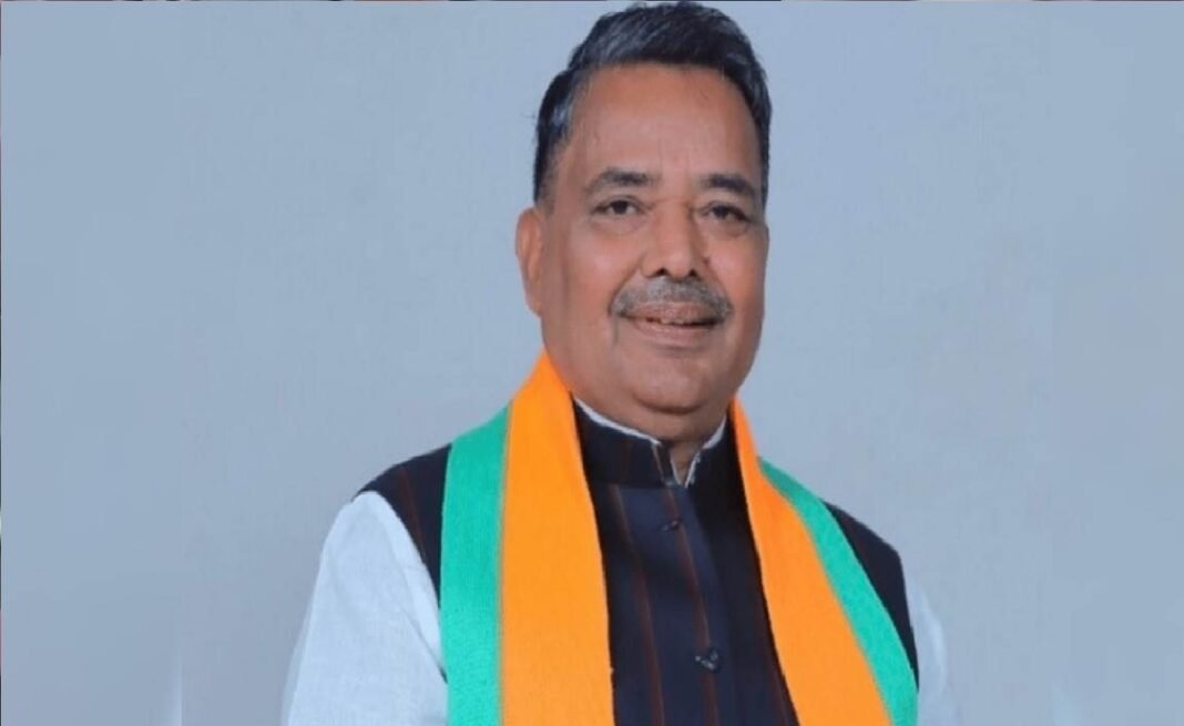 मंत्री जयवीर सिंह