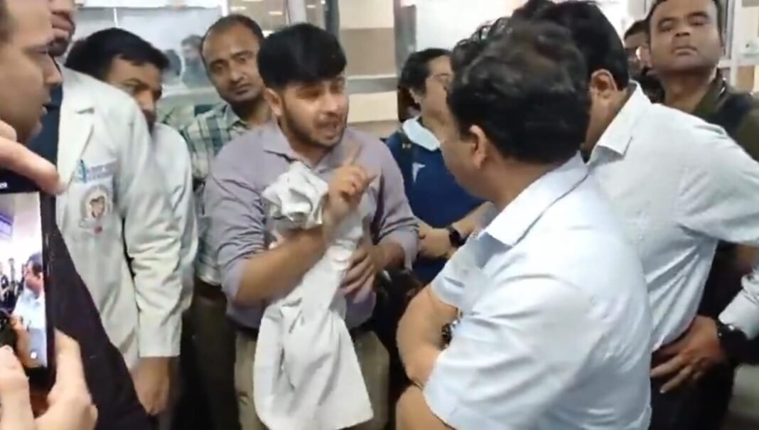 नई ओपीडी में हंगामा