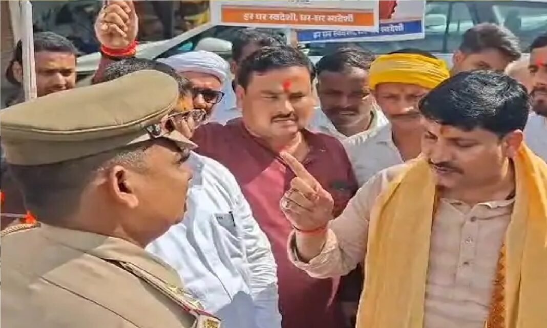 भाजपा विधायक ने चौकी इंचार्ज को दी नसीहत
