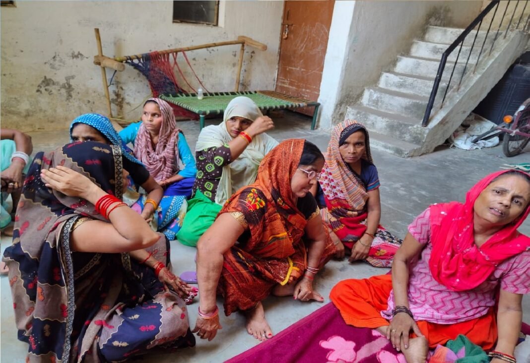 परिजनों में आक्रोश