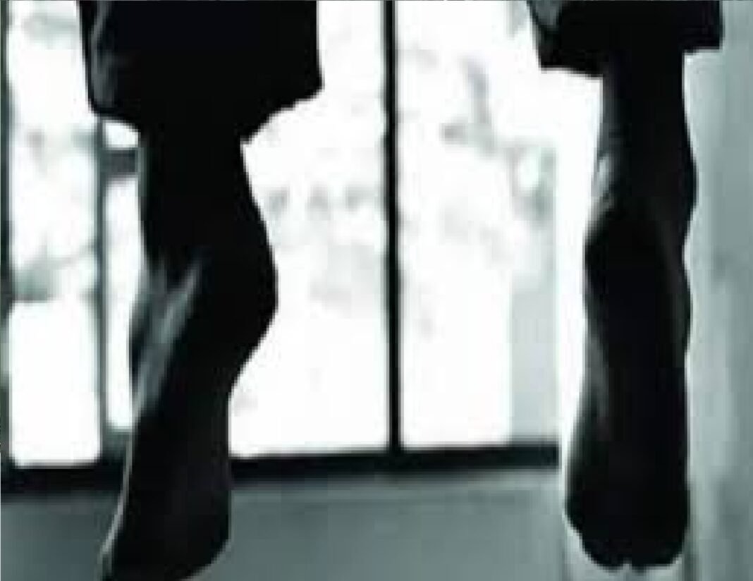 जेल में लगाई फांसी