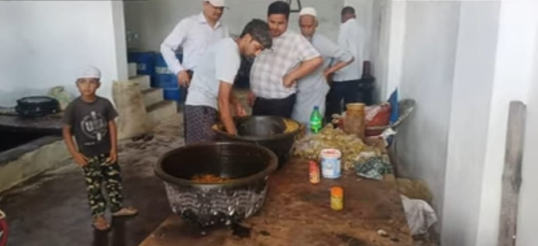 अचार फैक्ट्री में छापा