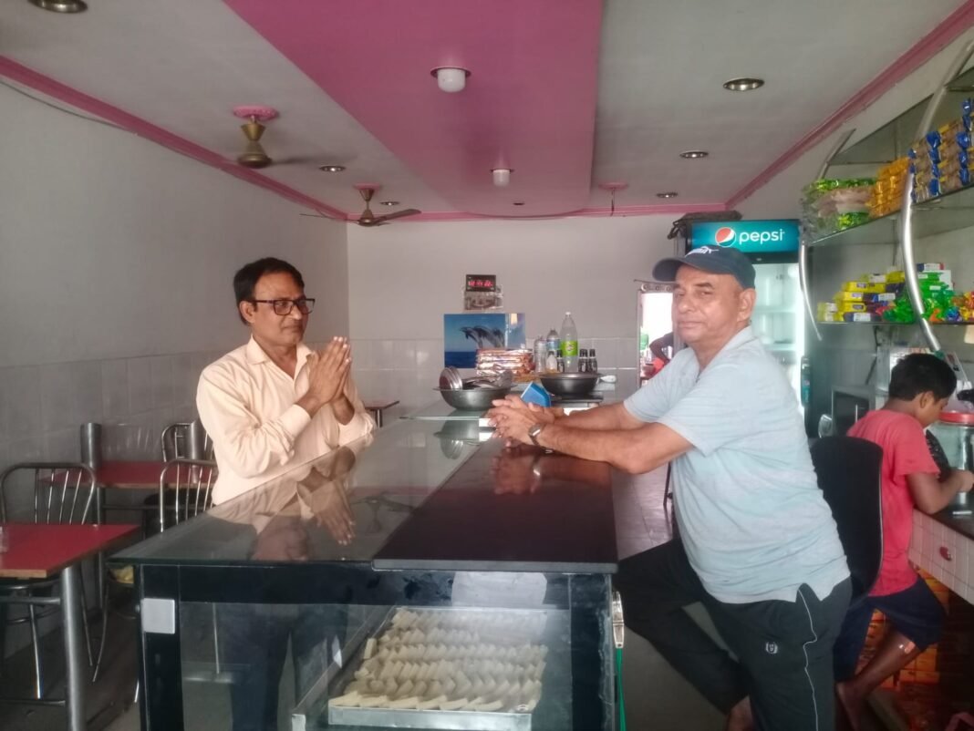 उम्मीदवारों ने किया जनसंपर्क