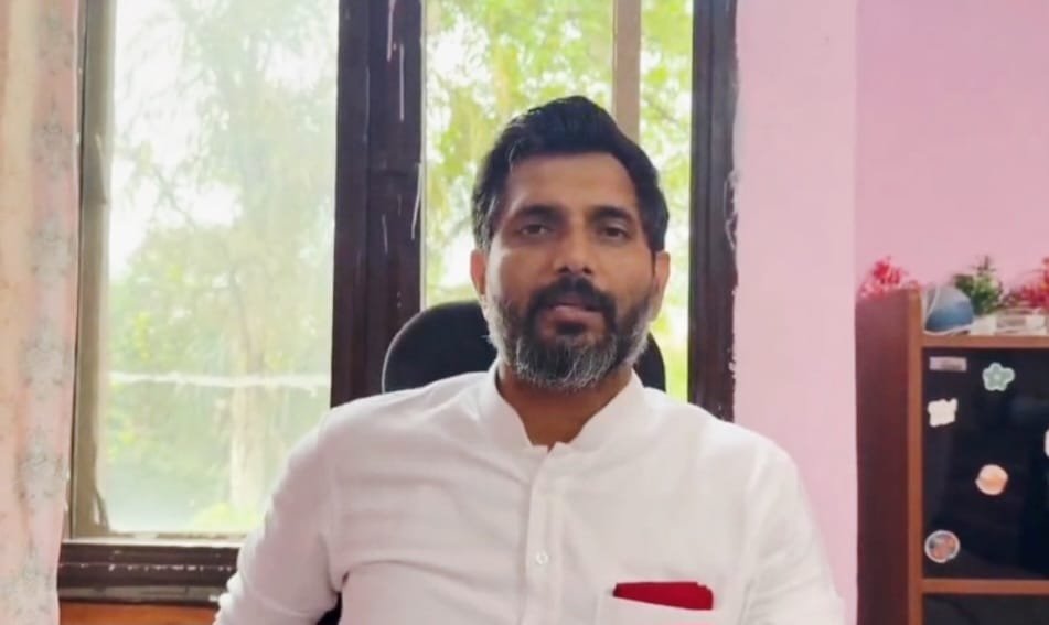 प्रवक्ता मनोज सिंह