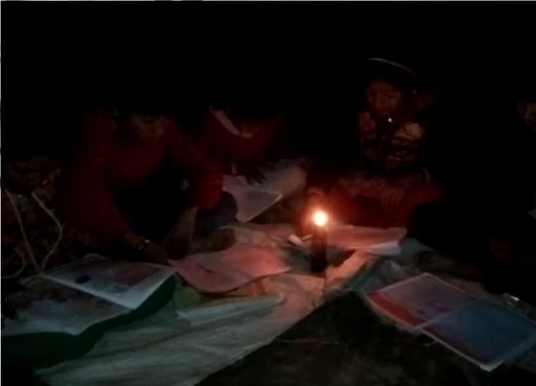 70 गांव अंधेरे में
