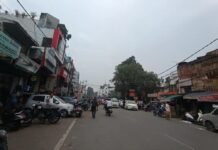 जहरीली हवा से बिगड़ा हाल, AQI 235 पहुंचा; धूप के बावजूद छाई धुंध, आंखों में जलन से लोग परेशान