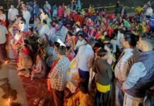 पांचाल घाट पर सजी देव दीपावली की अद्भुत छटा : सैकड़ों श्रद्धालुओं ने की गंगा आरती और दीपदान