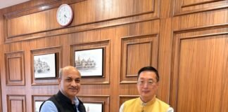 सिंगापुर की कंपनियाँ यूपी में निवेश को लेकर उत्साहित: हाई कमिश्नर साइमन वोंग