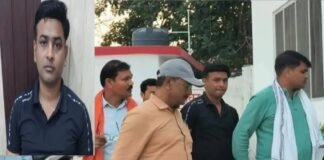 Anti-corruption team ने हलधरपुर थाने के दरोगा को 20,000 रुपये की रिश्वत लेते किया गिरफ्तार