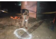 चेकिंग के दौरान पुलिस और संदिग्धों के बीच मुठभेड़, चेन स्नैचर घायल