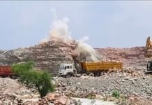 खनन माफिया बेलगाम: डेंजर घोषित खदानों में भी धड़ल्ले से खनन, नियम-कानून ताक पर