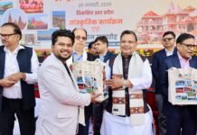 सोशल मीडिया इन्फ्लुएंसर शिवम मिश्रा ने बढ़ाया शहर का गौरव | राष्ट्रीय पर्यटन दिवस पर लखनऊ में हुए सम्मानित