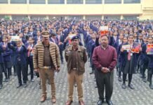 आर्मी पब्लिक स्कूल कैंट फतेहगढ़ में यातायात जागरूकता कार्यक्रम आयोजित,