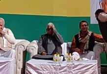 दही-चूड़ा भोज में पहुंचे लालू यादव, तेज प्रताप को दिया आशीर्वाद, परिवार में वापसी के संकेत