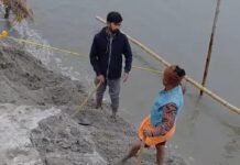 पांचाल घाट पर गंगा का तेज कटान, रामनगरिया मेले में बढ़ी चिंता, सात राउटी हटाईं गईं