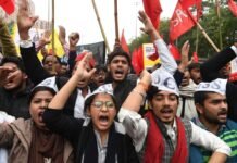 राजनीति से दूरी क्यों बना रहा है युवा?