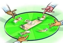 थाना मऊदरवाजा के सामने खुलेआम ऑनलाइन सट्टा