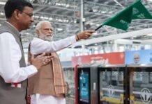 दो मिनट की प्रतीक्षा और 2027 का संदेश क्या संकेत था पंकज चौधरी का इंतजार?