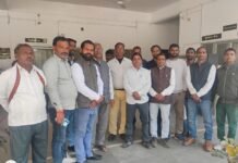 फसल उजाड़कर सड़क चौड़ीकरण का आरोप, ग्रामीणों ने डीएम से लगाई न्याय की गुहार