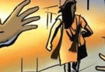 परीक्षा देने जा रही छात्राओं से छेड़छाड़,जान से मारने की धमकी