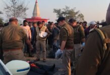 बेटा का शव ट्रामा सेंटर में पिता को पीटकर चौकी में बंद कर दिया