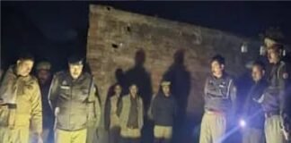 प्रेम प्रसंग में दरवाजा न खुलने से आहत 48 वर्षीय मजदूर ने खुद को मारी गोली, हत्या के आरोप से मामला गरमाया