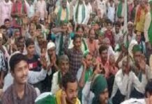 लिंक एक्सप्रेसवे परियोजना को लेकर किसानों का प्रदर्शन