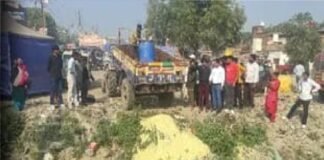 कसहा में लार्ड कृष्णा स्वीट्स फैक्ट्री पर छापा, 15 क्विंटल से अधिक मिलावटी छेना-पनीर नष्ट