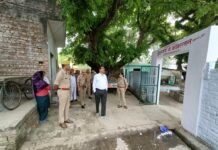 ईद पर प्रशासन रहा अलर्ट: डीएम-एसपी ने नमाज स्थलों का किया निरीक्षण