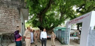 ईद पर प्रशासन रहा अलर्ट: डीएम-एसपी ने नमाज स्थलों का किया निरीक्षण