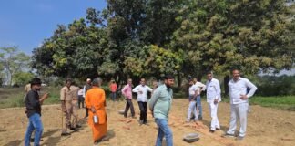 ईद की छुट्टी में ‘कब्जा कांड’! असलाह लेकर पहुंचे सपा नेताओं को पुलिस ने मौके से दबोचा