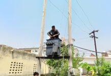 ट्रांसफार्मर फुंकने से नवाबगंज में जल संकट गहराया, 500 घरों में दो दिन से ठप जलापूर्ति