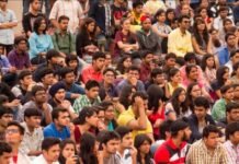 भारत में युवा और बेरोजगारी: सबसे बड़ा राजनीतिक और सामाजिक सवाल