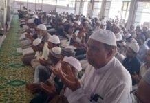 सुरक्षा व्यवस्था के बीच अदा की गई रमजान के तीसरे जुमे की नमाज