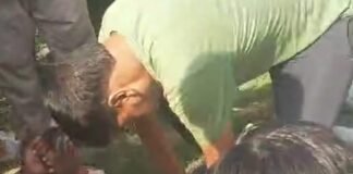 गैस की लाइन में खड़े-खड़े चली गई जान, फर्रुखाबाद में गैस की किल्लत ने ली जान, सिलेंडर की लाइन में खड़े अधेड़ को पड़ा हार्ट अटैक