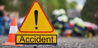 स्कूटी-बाइक की आमने-सामने भिड़ंत, युवक की मौत, एक गंभीर घायल