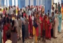 शीतला माता मंदिर में भगदड़, नौ महिला श्रद्धालुओं की दर्दनाक मौत; कई घायल