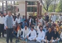 होली पर डीजे विवाद को लेकर करणी सेना का प्रदर्शन, निष्पक्ष कार्रवाई की मांग