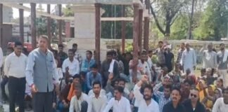 होली पर डीजे विवाद को लेकर करणी सेना का प्रदर्शन, निष्पक्ष कार्रवाई की मांग