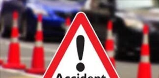 अज्ञात वाहन के रौंदने से बाइक सवार दो युवकों की मौत, एक घायल