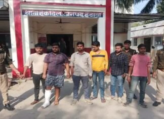 हाईवे स्थित होटल में पुलिस की छापेमारी, आठ गिरफ्तार