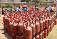 LPG कालाबाजारी पर ताबड़तोड़ कार्रवाई, 15,000 सिलेंडर बरामद, 10 लोग गिरफ्तार!